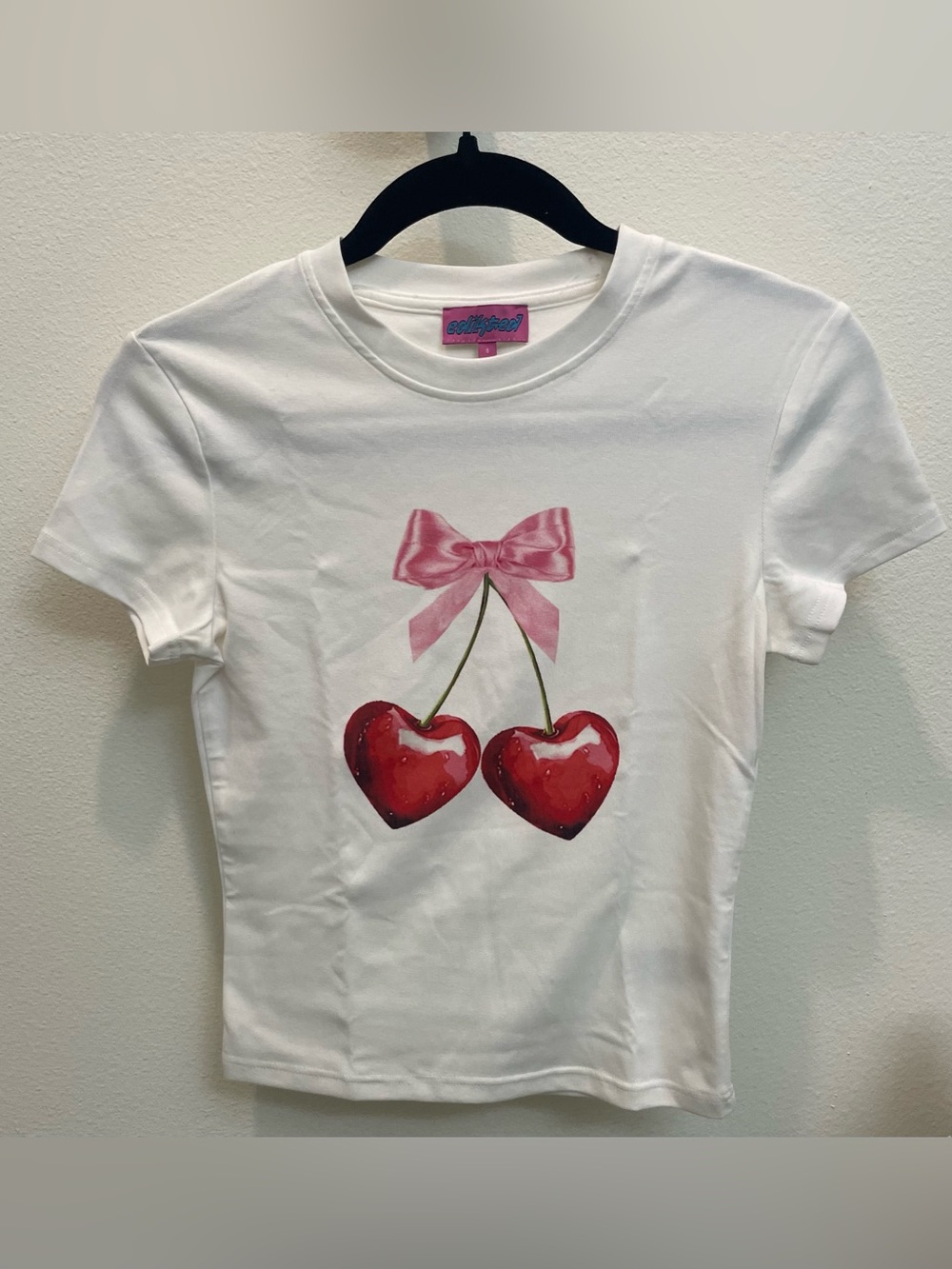 Edikted White Cotton Graphic Short Sleeve Tee with Pink Bow/Red Cherry Hearts